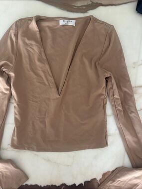 Aritzia Babaton Taupe Deep V Long-Sleeve Top
